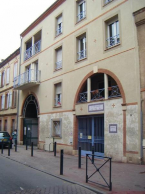 Гостиница La Petite Auberge de Saint-Sernin  Тулуза